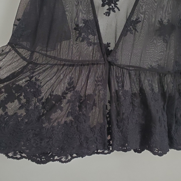 🆕️Torrid Peplum Mesh Top Size 1 - Picture 3 of 7